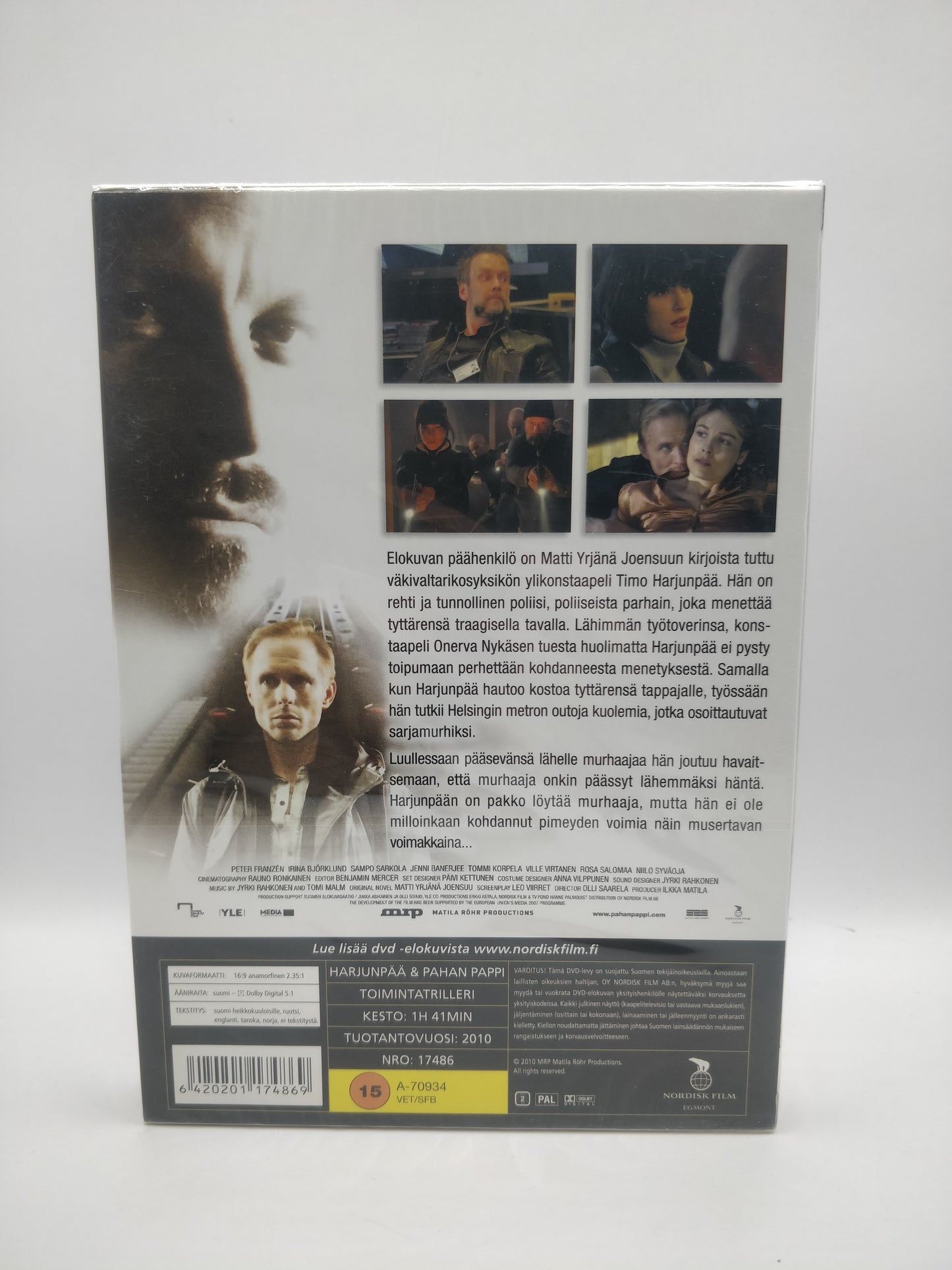 Harjunpää ja pahan pappi (Alkuperäisissä muoveissa)