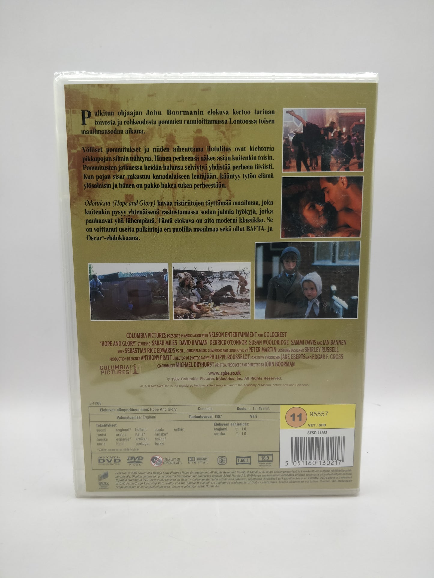 Odotuksia (Alkuperäisissä muoveissa)