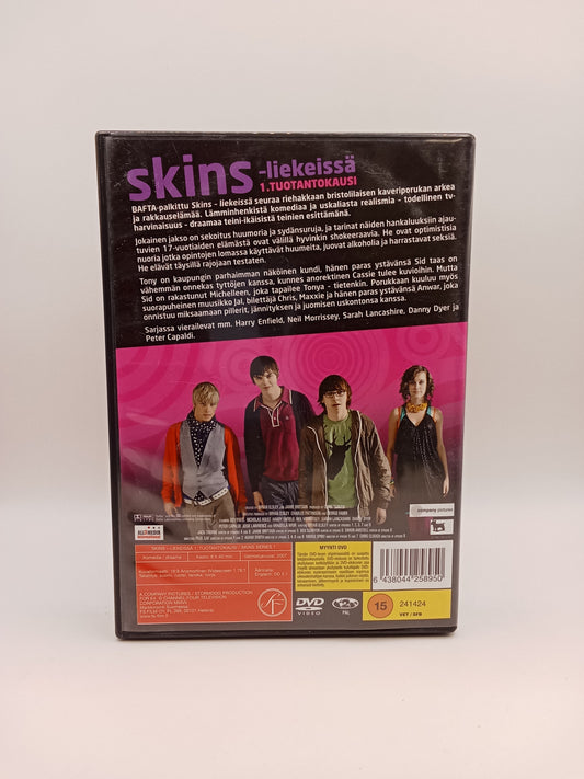 Skins liekeissä - Kausi 1 (Second Hand)