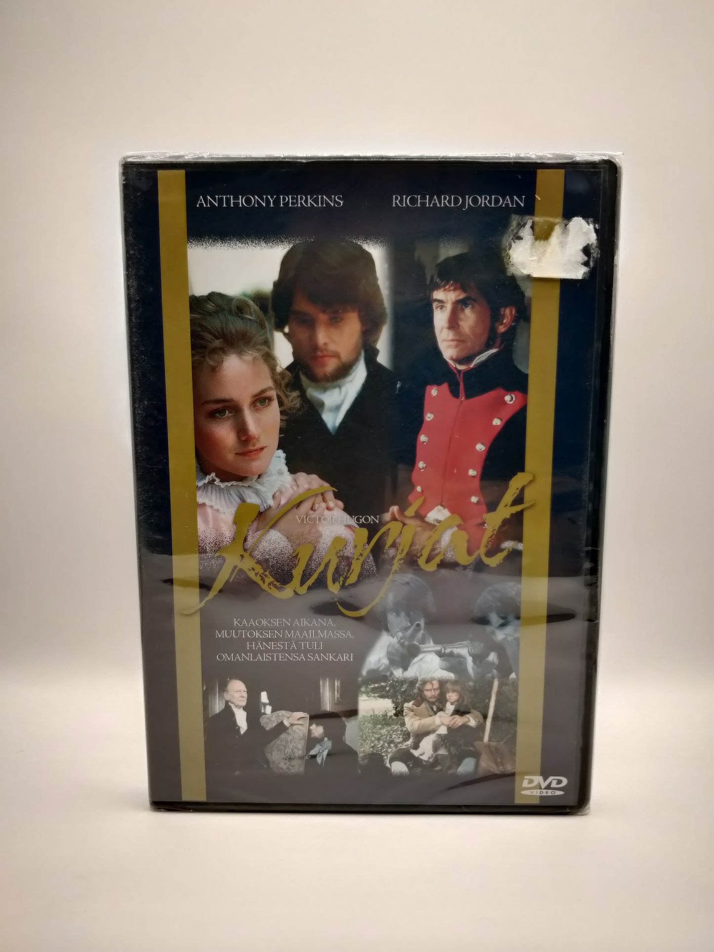 Kurjat (Alkuperäisissä muoveissa)